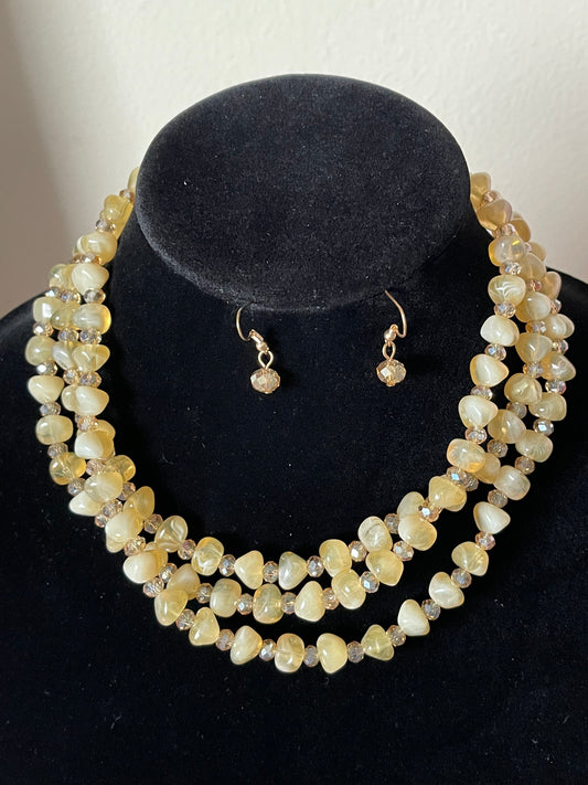 Yellow stone necklace set with earrings